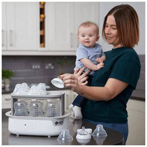 Tommee Tippee elektromos gőzsterilizáló cumisüvegekkel