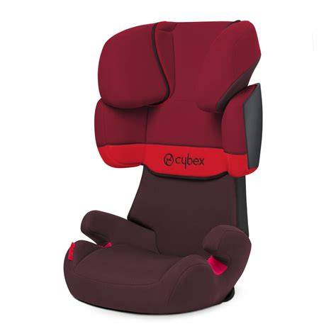gyermek Cybex Solution X autósülésben