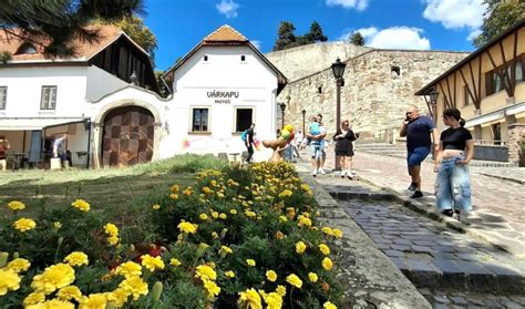 Eger Tinódi Sebestyén tér és vár